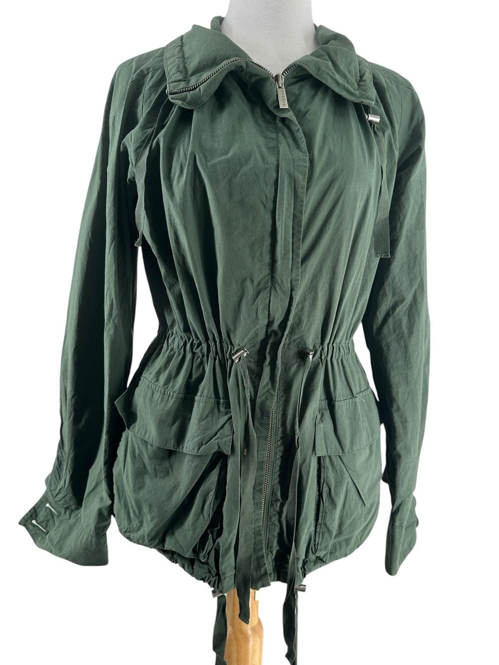 Theory utility jacket green light weight 100% cotton
Sz sm